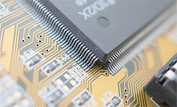 集成電路產(chǎn)業(yè)發(fā)展展望 海外并購(gòu)與對(duì)內(nèi)整合并行的雙輪驅(qū)動(dòng)路徑